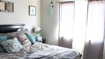 3 bedrooms, in-room safe, iron/ironing board, free WiFi
