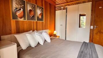 Quarto duplo superior | Wi-Fi de cortesia, roupa de cama