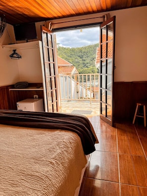Habitación clásica con 2 camas individuales | Wifi gratis y ropa de cama