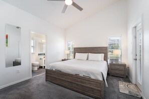 4 bedrooms, iron/ironing board, free WiFi, bed sheets - Close to Disney, pool spa, games room, budget friendly, Posner Park (Davenport)