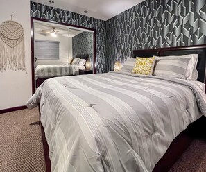 2 Schlafzimmer, Zimmersafe, Bügeleisen/Bügelbrett, WLAN