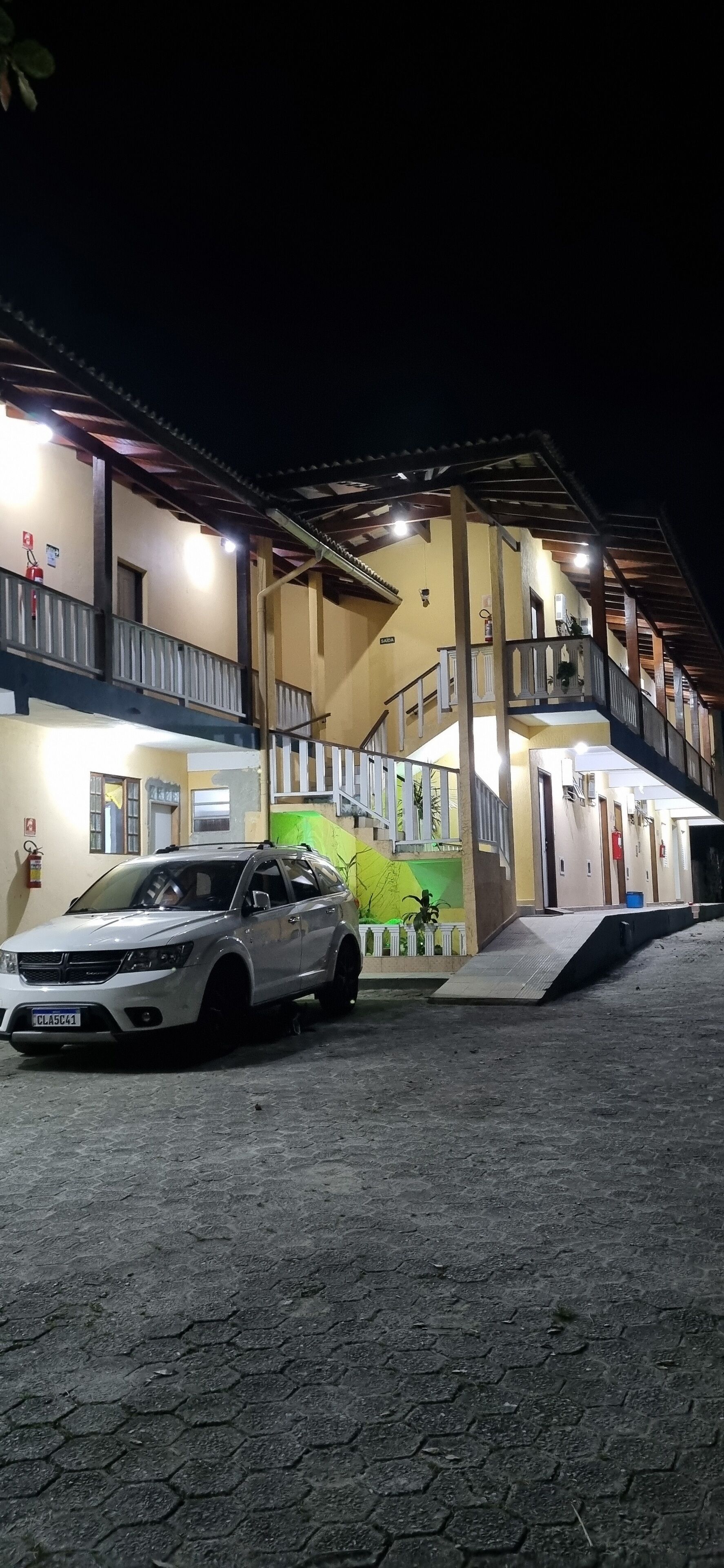 Fachada del alojamiento - Noche