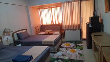 Family Twin Room | Soundproofing, free WiFi