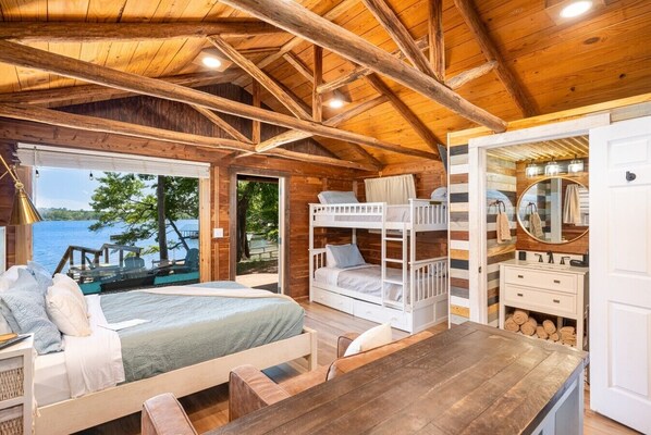 1 bedroom, free WiFi, bed sheets