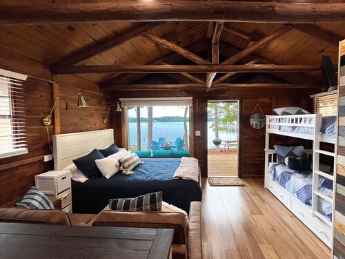 Rustic Cedar Waterfront Cabin 8 on Toledo Bend