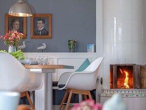 Luokittelematon kuva, 5 kautta 58, painike