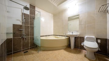 Premium Double Room | Bathroom