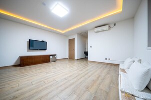 品质开间 | 高档床上用品、加厚床垫、特色装修、特色家居