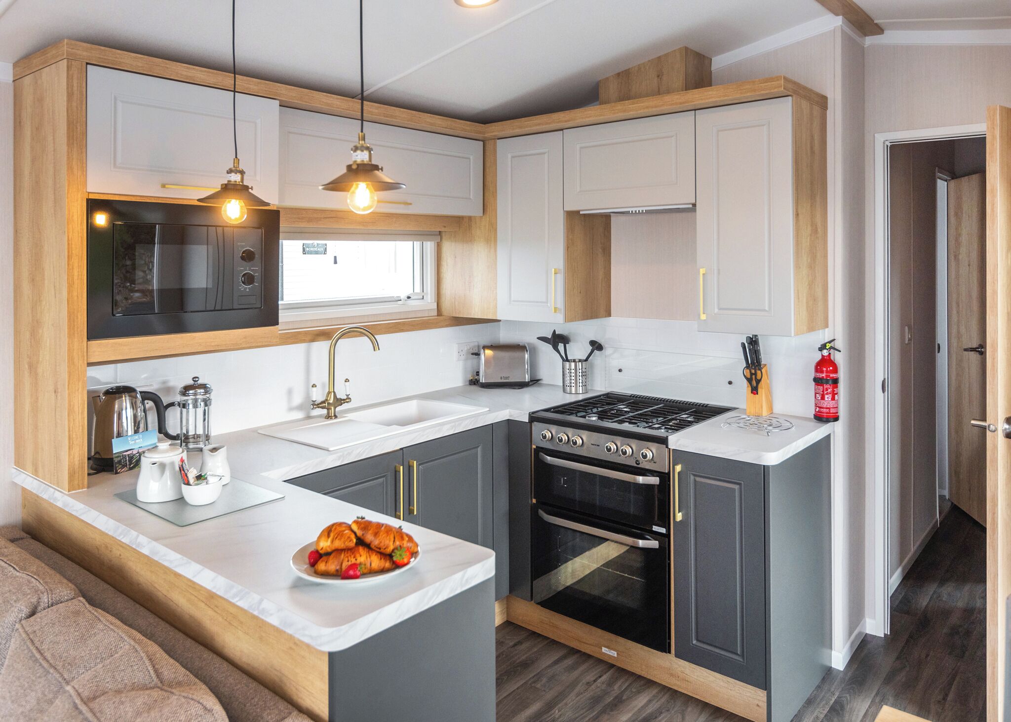 Refrigerador, horno, parrilla de estufa y tostadora 