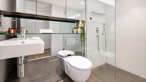 Unclassified image, 3 of 8, button - Studio 221 on Bondi Beach (Bondi)