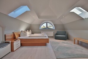 Unclassified image, 5 of 26, button