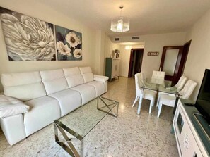 TV - AREVALO CENTER APARTMENT Free parking (Lucena)