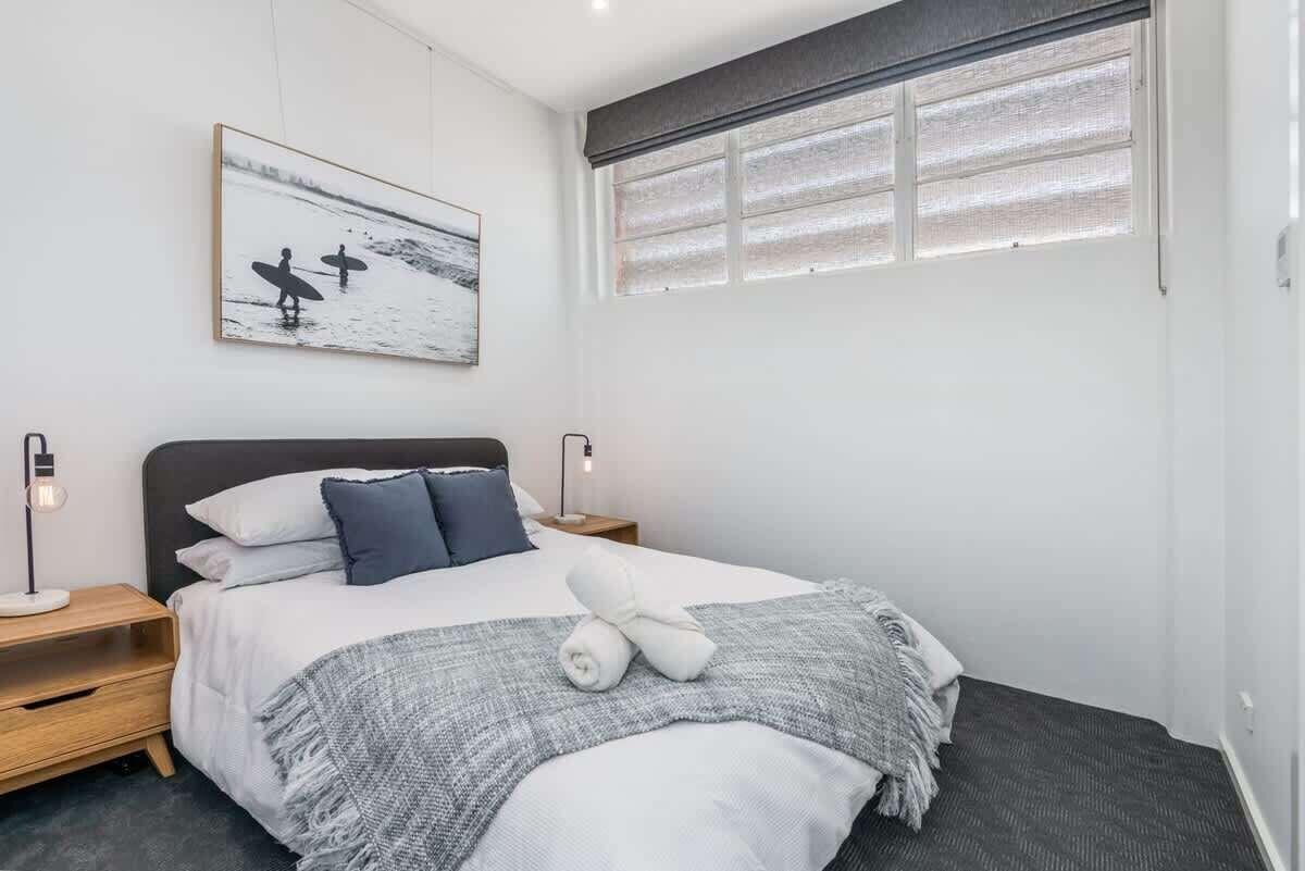 2 多间卧室、熨斗/熨衣板、WiFi、床单