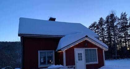 Cozy swedish house with fireplace & big garden