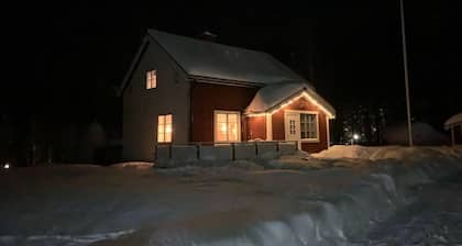 Cozy swedish house with fireplace & big garden