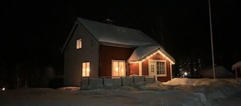 Cozy swedish house with fireplace & big garden