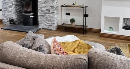 Modern Newly Renovated 3 Story House in Ebbw Vale