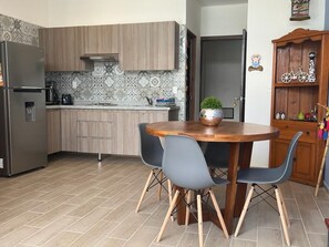 Design Apartment | Private kitchen | Fridge, microwave, coffee/tea maker, blender - RIBERA DE CHAPALA Suites (Jocotepec)