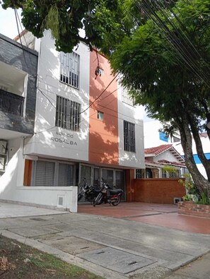 Exterior - Moderno y Hermoso Apartaesdio en Excelente Ubicacion (Cali)