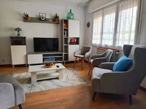TV