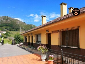 Exterior - La Rectoral Arriondas 2 (Arriondas)