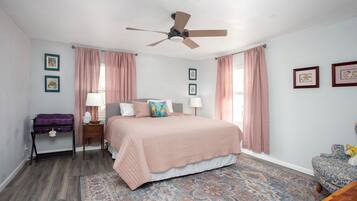 2 bedrooms, iron/ironing board, free WiFi, bed sheets