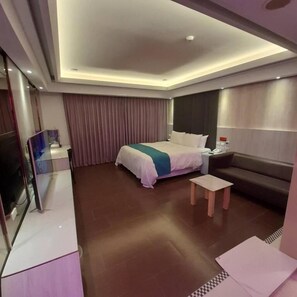Quarto luxo | Escrivaninha, Wi-Fi de cortesia