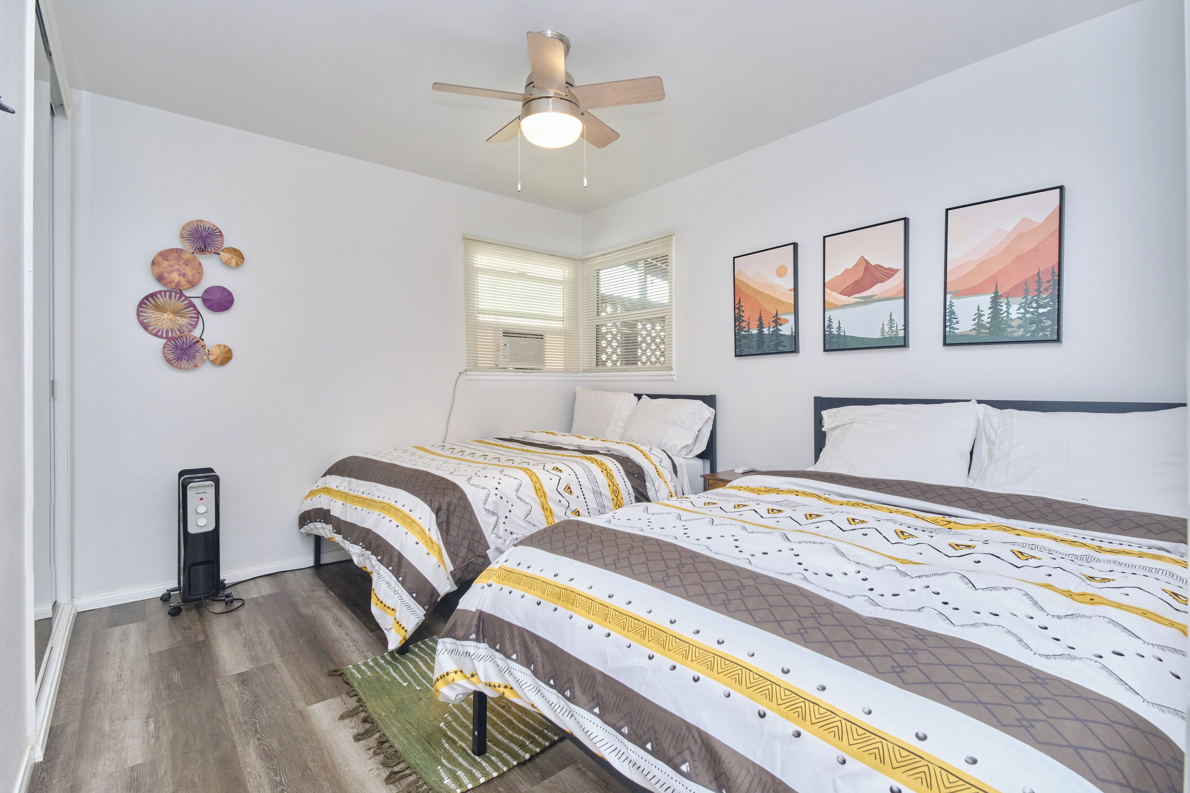 Cozy Folksy Home Close to Grocery Stores and Restaurants