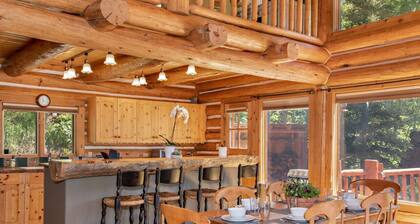 Log Home w/ Stunning Views Hiking Fishing Paradise