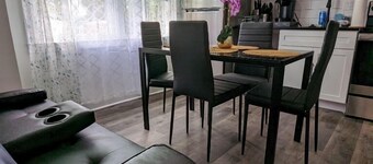 Luxury 3bed 1bath with free parking. Close to Philadelphia airport