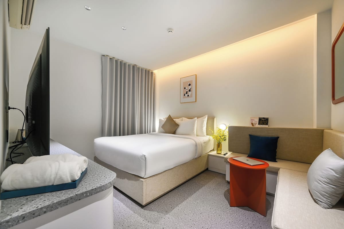 premier room | 1 bedroom, minibar, free wifi, bed sheets