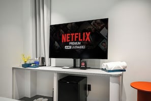 Habitación doble Deluxe | 1 habitación, minibar, wifi gratis y ropa de cama