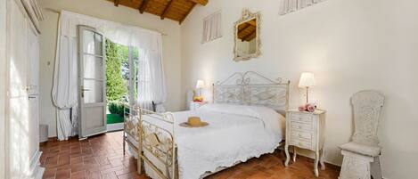 1 bedroom, travel crib, free WiFi, bed sheets