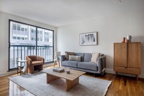 Fernseher, Stereoanlage