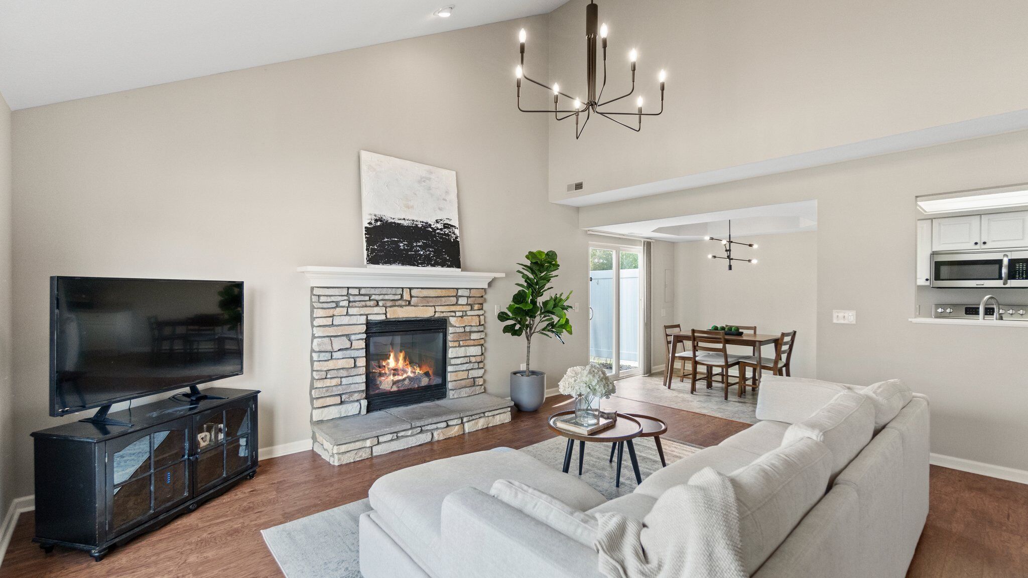 Mid-Century Modern Villa near Dupont and Parkview Hospital 