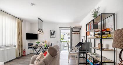 Central, quiet and modern apartment with balcony