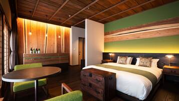 Deluxe Double Room | In-room safe, individually decorated, individually furnished