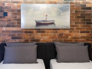 2 bedrooms, desk, iron/ironing board, bed sheets