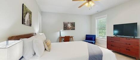 3 habitaciones, tabla de planchar con plancha, internet y ropa de cama