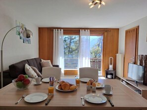 Dining - Beausoleil 4 by Interhome (Verbier)