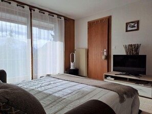 1 bedroom, internet
