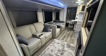 Camping By The Beach - Modern,close to the beach & peaceful country! Bunk beds!