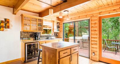 New! Bearadise ~ Peaceful Pinegrove Chalet