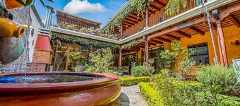 Big Stylish House W/jacuzzi & Lounge Pool
