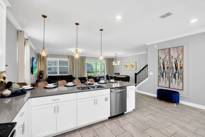 Interior - Luxury Incredible Themed Home, best vacation (Kissimmee)