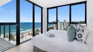 Panoramic Apartment | In-room safe, soundproofing, iron/ironing board, WiFi (free) - Sandbar Burleigh (Burleigh Heads)