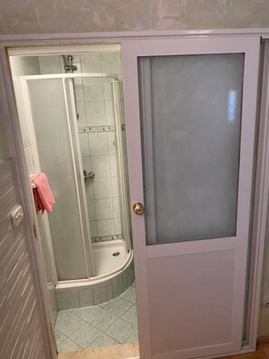 Villa | Baño | Regadera y toallas 