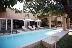 3 outdoor pools