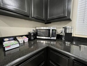 Interior - Cozy Comfort Haven - Parking at No Extra Cost (Pharr)