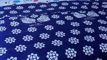 Kamar Klasik | 1 kamar tidur, selimut bulu angsa, dan ruang kerja ramah laptop